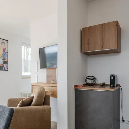 Corner 28 Apartment