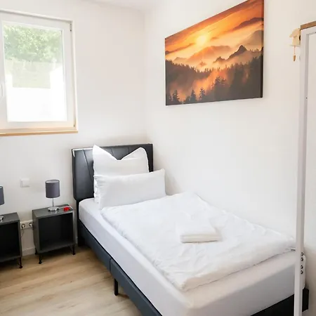 Apartment Corner 28 *