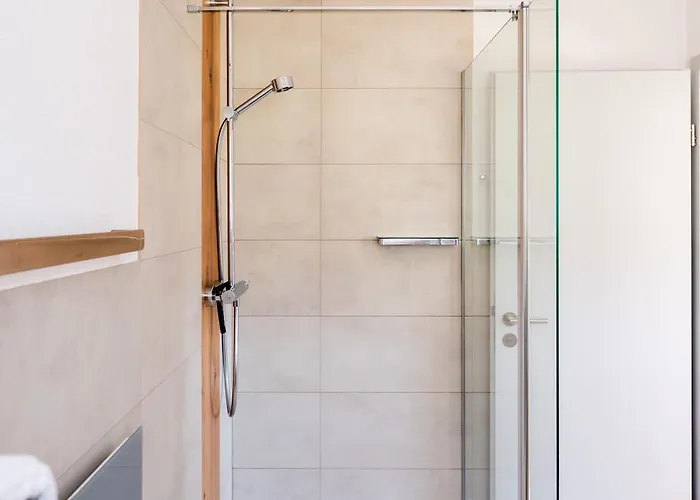 Apartman Corner 28 *